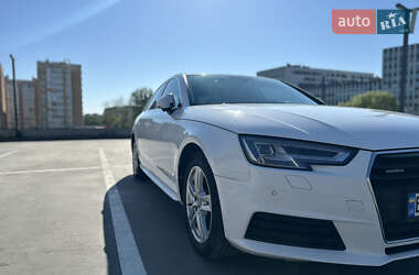Седан Audi A4 2018 в 