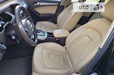 Седан Audi A4 2013 в Стрию