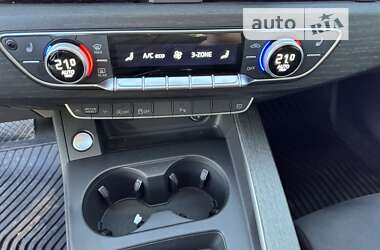 Седан Audi A4 2021 в Киеве