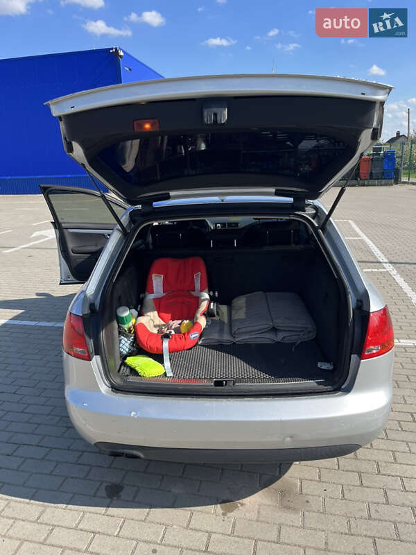 Універсал Audi A4 2005 в Нововолинську