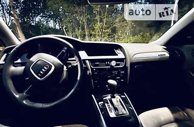 Седан Audi A4 2011 в Львові