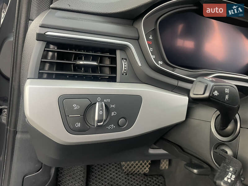 Универсал Audi A4 2018 в Киеве
