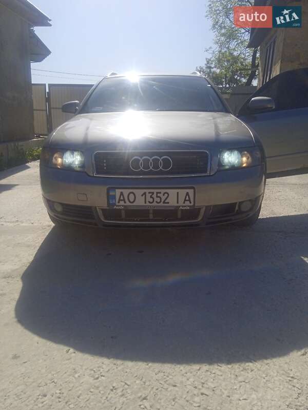 Универсал Audi A4 2002 в Хусте