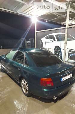 Седан Audi A4 1995 в Бахмачі
