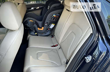 Седан Audi A4 2015 в Бучі