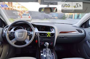 Седан Audi A4 2011 в Хмельницькому