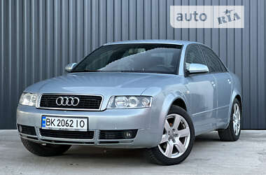 Седан Audi A4 2004 в Сарнах