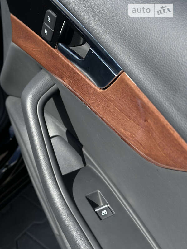 Седан Audi A4 2021 в Луцьку