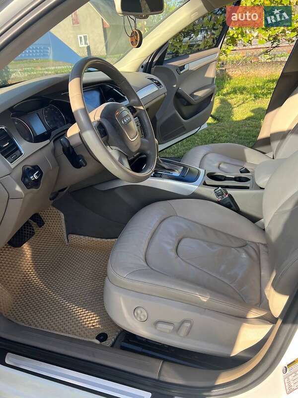 Седан Audi A4 2008 в Ратным
