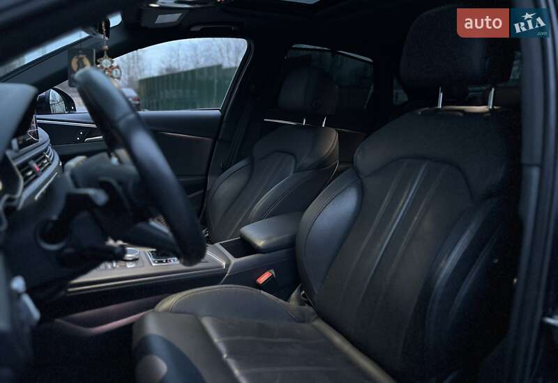 Седан Audi A4 2016 в Львові