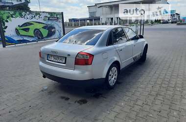 Седан Audi A4 2001 в Снятині