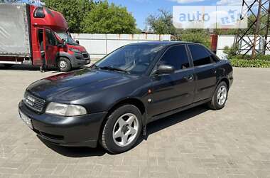 Седан Audi A4 1997 в Чернигове