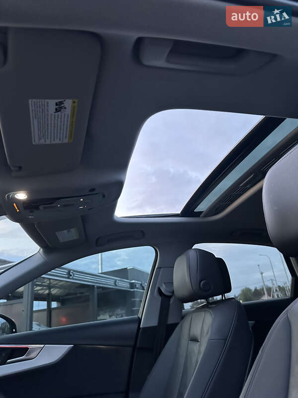 Седан Audi A4 2017 в Львове