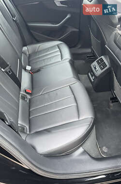 Седан Audi A4 2018 в 
