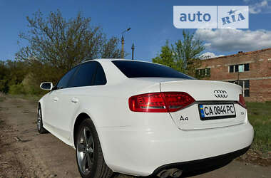 Седан Audi A4 2010 в Умани