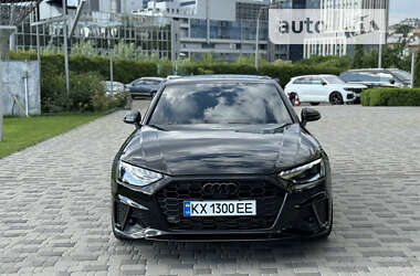 AUDI A4 2022