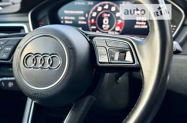 Седан Audi A4 2017 в Киеве