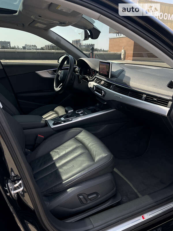 Седан Audi A4 2016 в Хмельницком