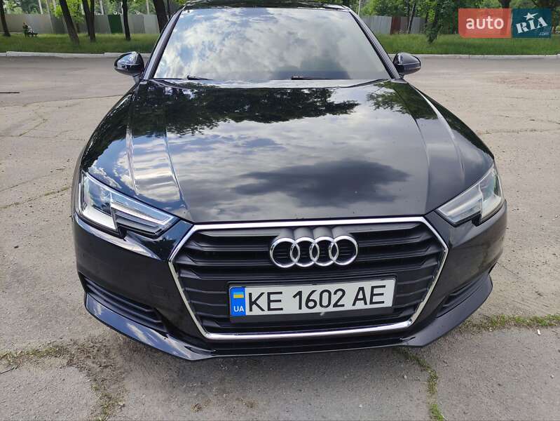 Седан Audi A4 2019 в Каменском