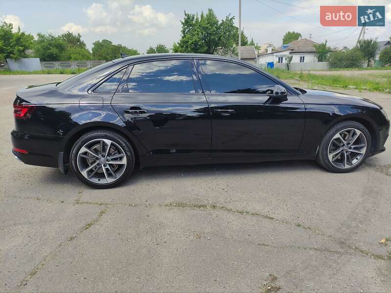 Седан Audi A4 2019 в Каменском