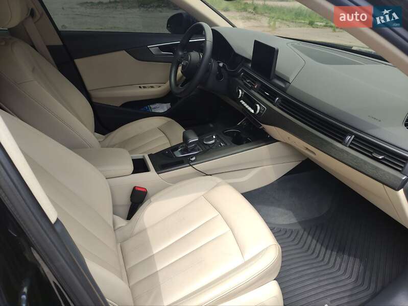 Седан Audi A4 2019 в Каменском