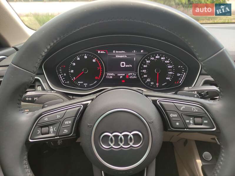 Седан Audi A4 2019 в Каменском
