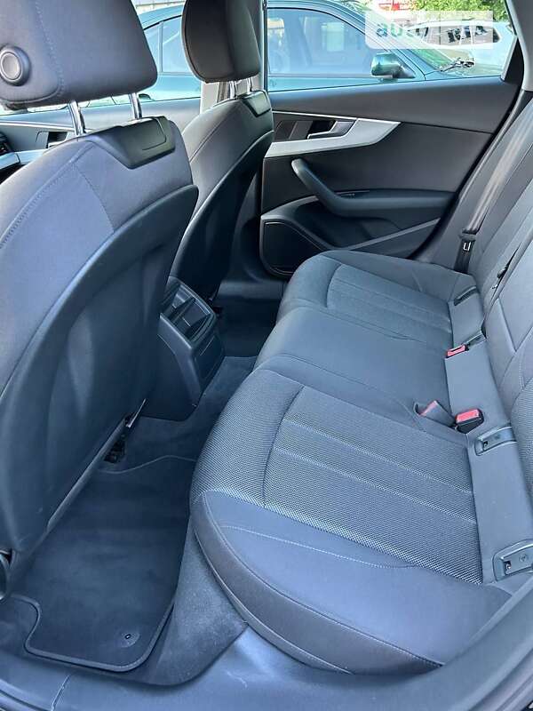 Универсал Audi A4 2017 в Киеве фото 33 Универсал Audi A4 2017 в Киеве
