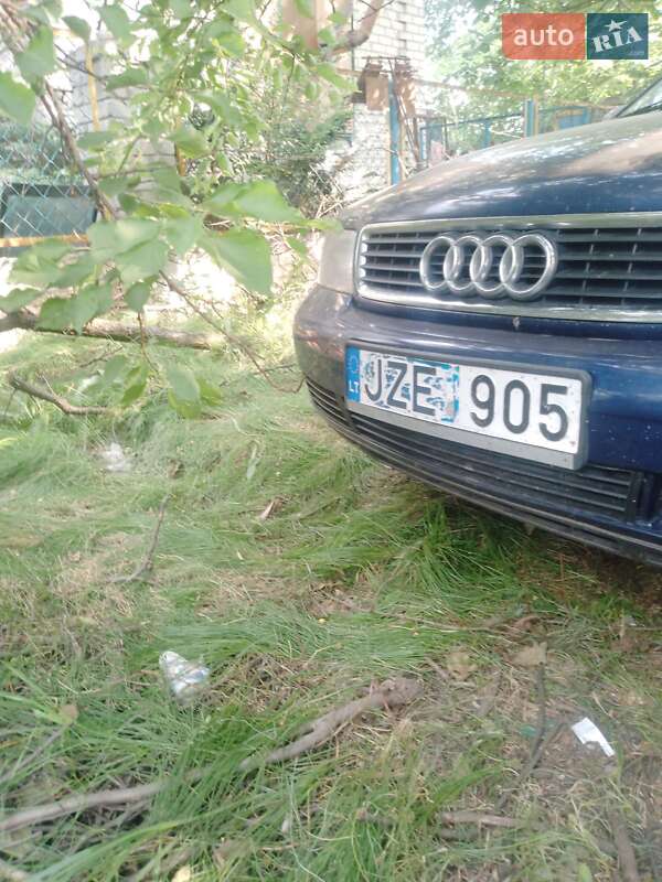 Универсал Audi A4 2000 в Лимане