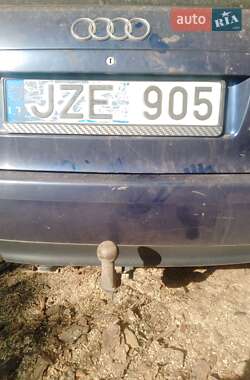 Универсал Audi A4 2000 в 