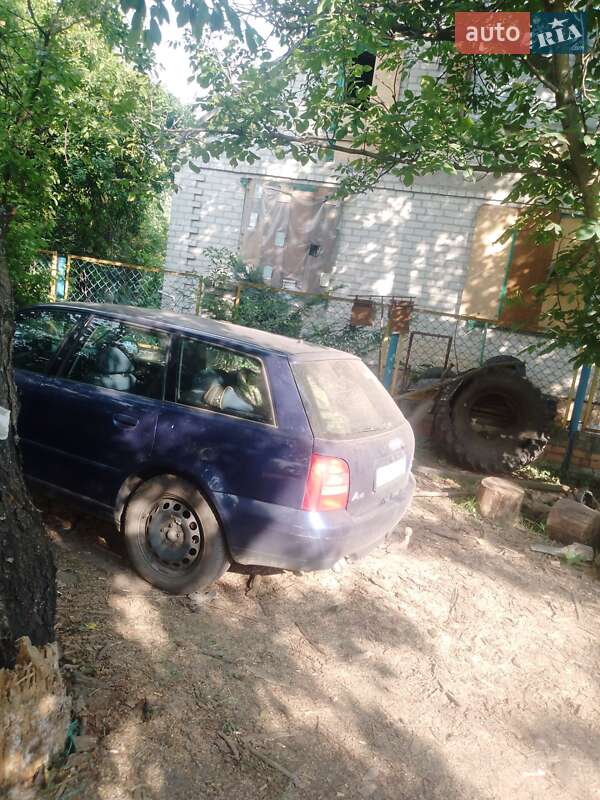 Универсал Audi A4 2000 в Лимане