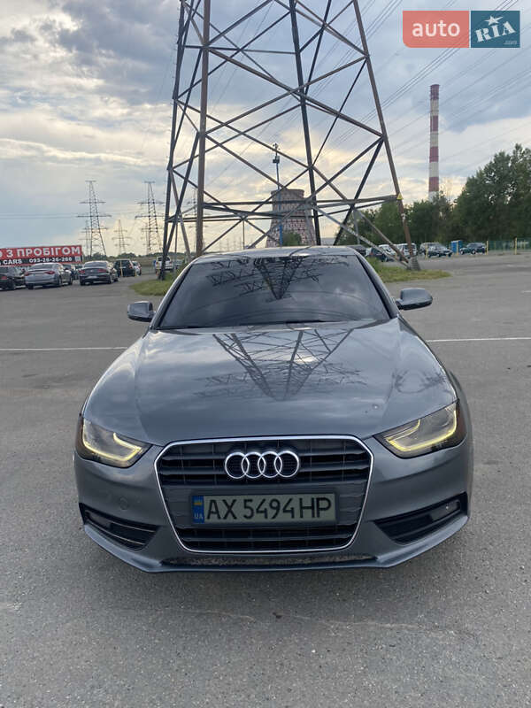Седан Audi A4 2012 в Харькове