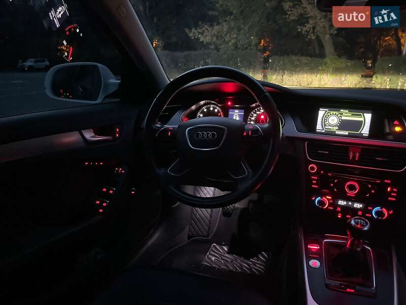 Седан Audi A4 2014 в Одессе