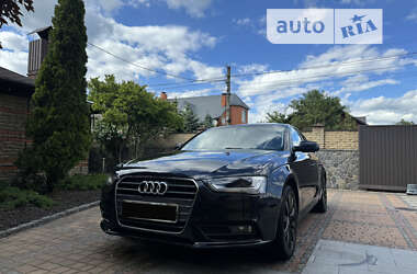 Седан Audi A4 2012 в 