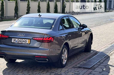 Седан Audi A4 2020 в Сваляві