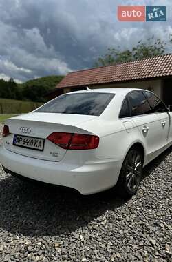 Седан Audi A4 2010 в Хусте