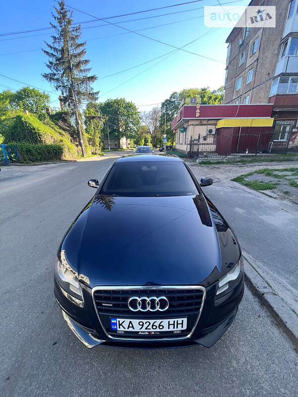 Седан Audi A4 2011 в Києві