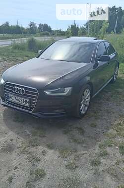 Седан Audi A4 2014 в Луцьку