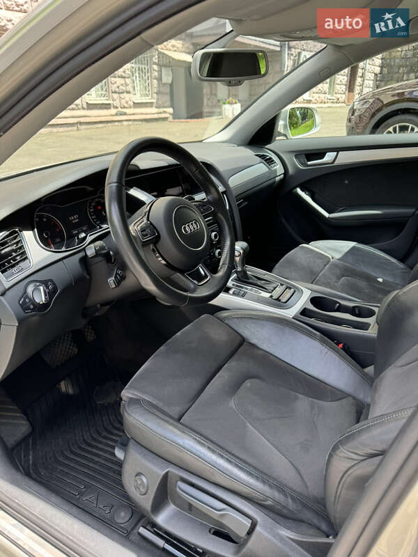 Седан Audi A4 2012 в Києві