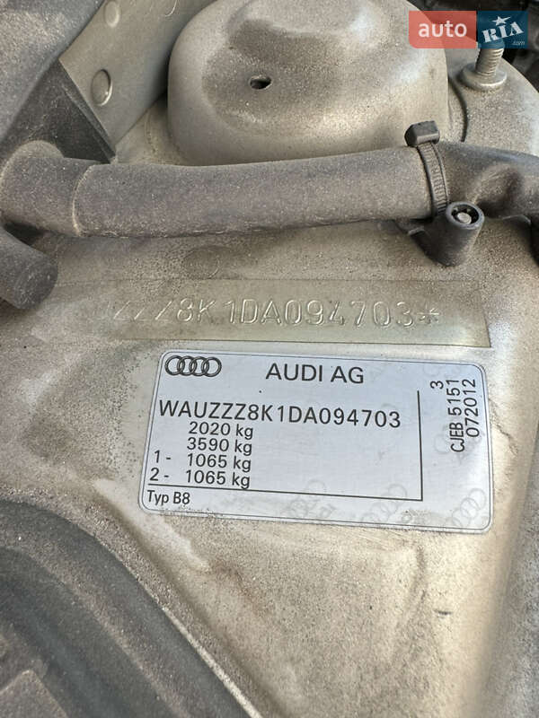 Седан Audi A4 2012 в Києві