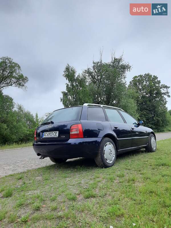 Універсал Audi A4 1999 в Сарнах