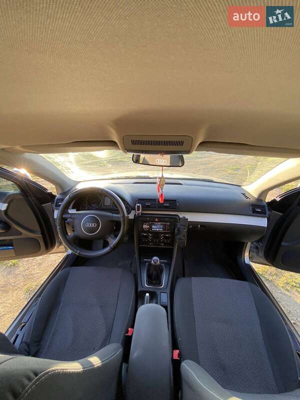 Седан Audi A4 2002 в Стрию