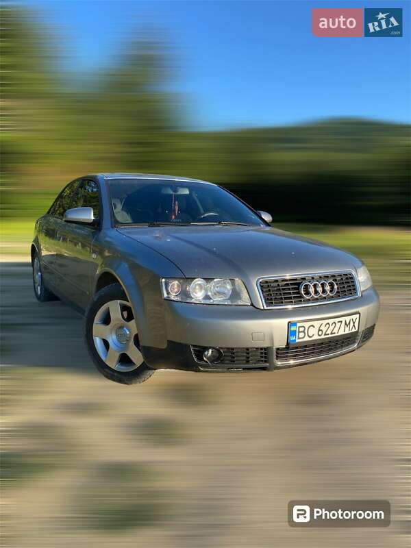 Седан Audi A4 2002 в Стрию
