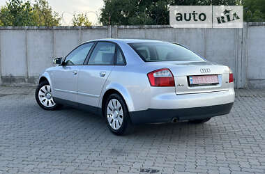 Седан Audi A4 2003 в Сарнах