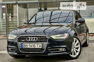 Седан Audi A4 2012 в Измаиле