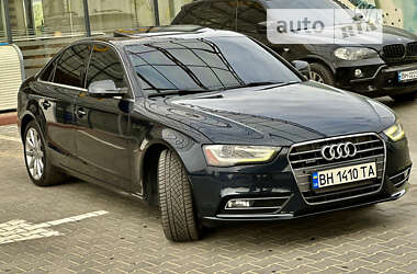 Седан Audi A4 2012 в Измаиле