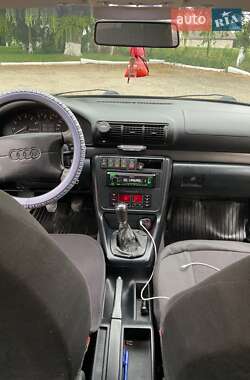 Универсал Audi A4 1997 в 