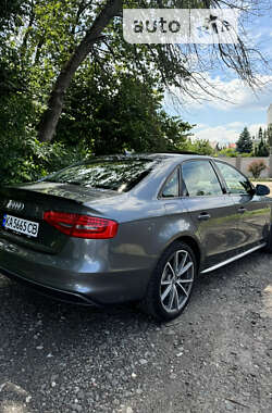 Седан Audi A4 2015 в Киеве