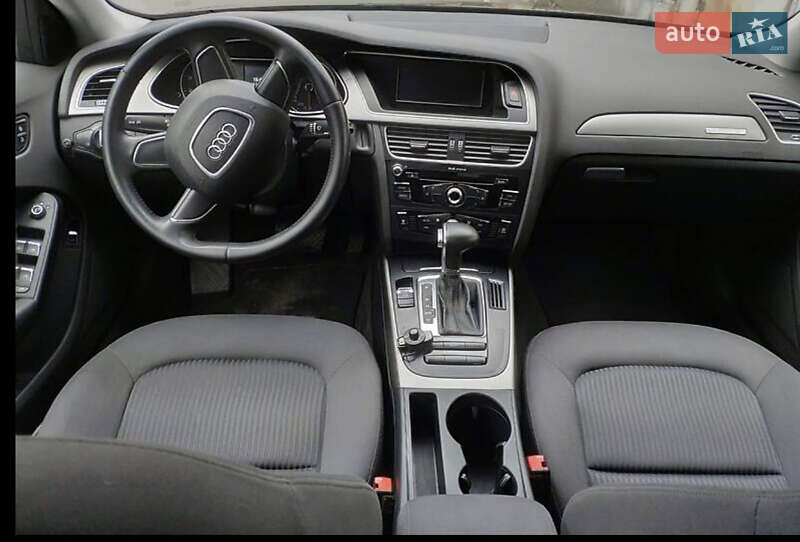 Седан Audi A4 2014 в Києві