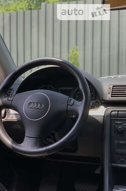 Седан Audi A4 2002 в 