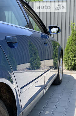 Седан Audi A4 2002 в 